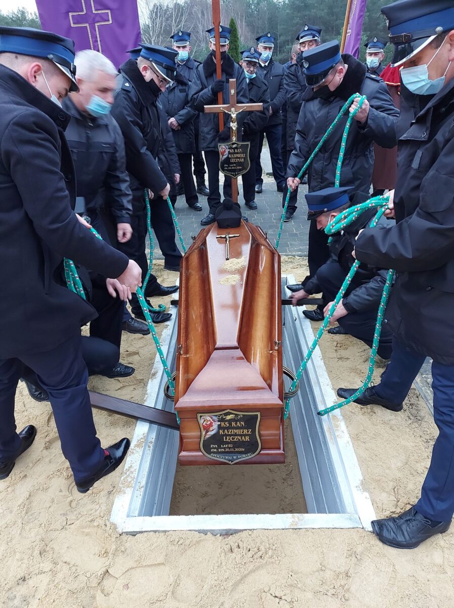 Pogrzeb Śp. ks. kan. Kazimierza Lęcznara