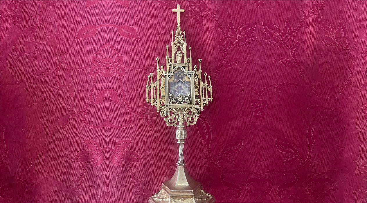 Krzyż znakiem i streszczeniem wiary