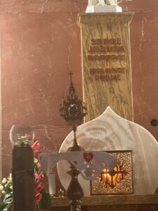 Krzyż znakiem i streszczeniem wiary